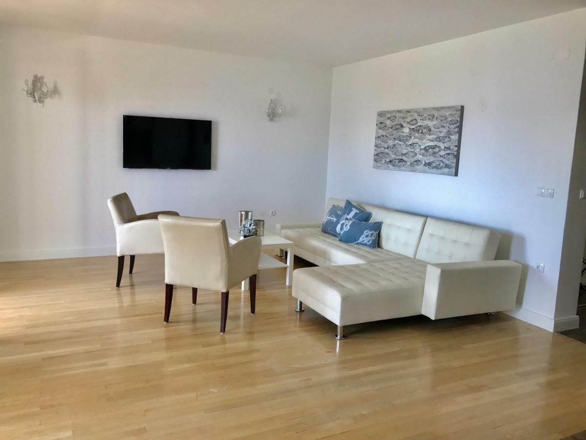דוגי ראט Apartments Villa Lux מראה חיצוני תמונה