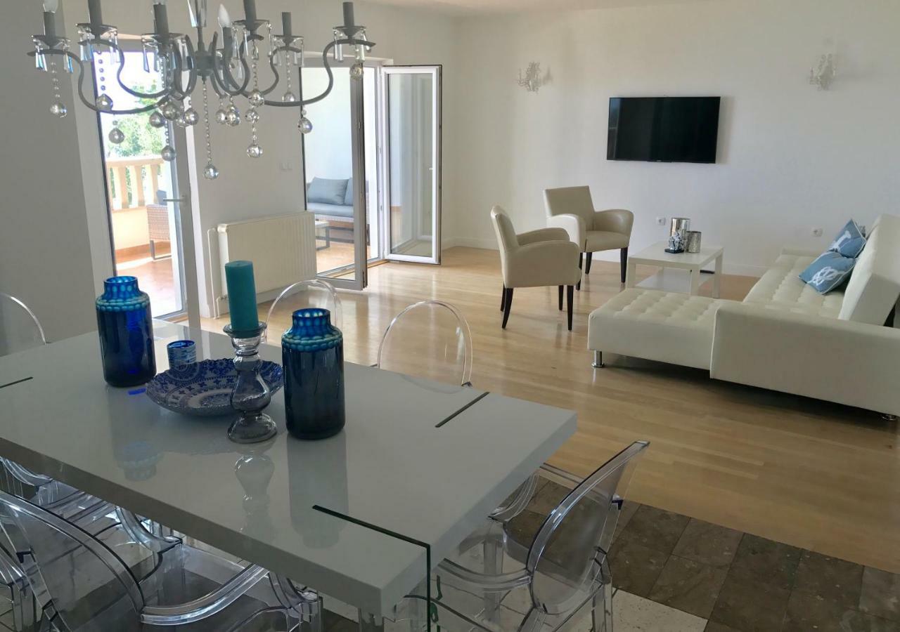דוגי ראט Apartments Villa Lux מראה חיצוני תמונה