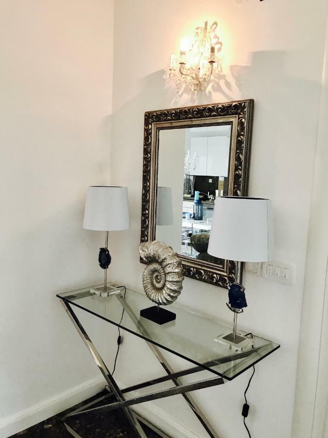 דוגי ראט Apartments Villa Lux מראה חיצוני תמונה