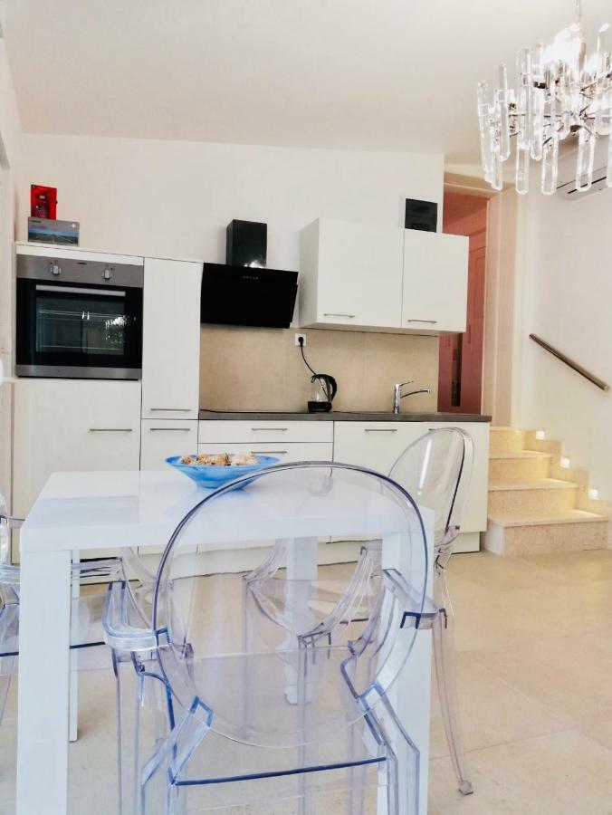 דוגי ראט Apartments Villa Lux מראה חיצוני תמונה