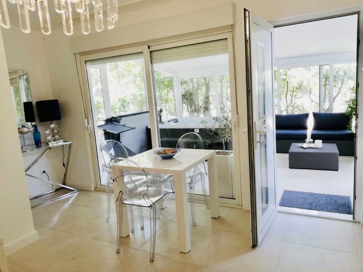 דוגי ראט Apartments Villa Lux מראה חיצוני תמונה